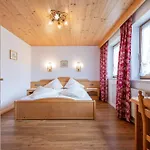 Appartementhaus Hilde Нойштифт-им-Штубайталь